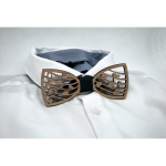 How to Wear a Wooden Bow Tie with Style: A Guide for Modern Men